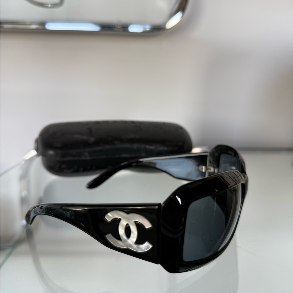 CHANEL Vintage Black Sunglasses